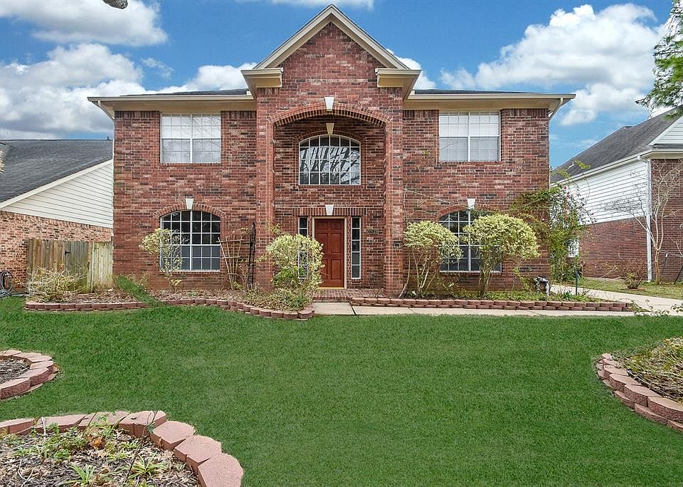 1st image of 2839 Plantation Wood Ln