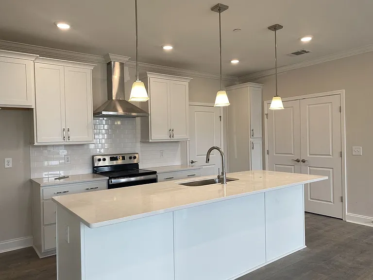 836 Goswell Dr #203 — Photo 6
