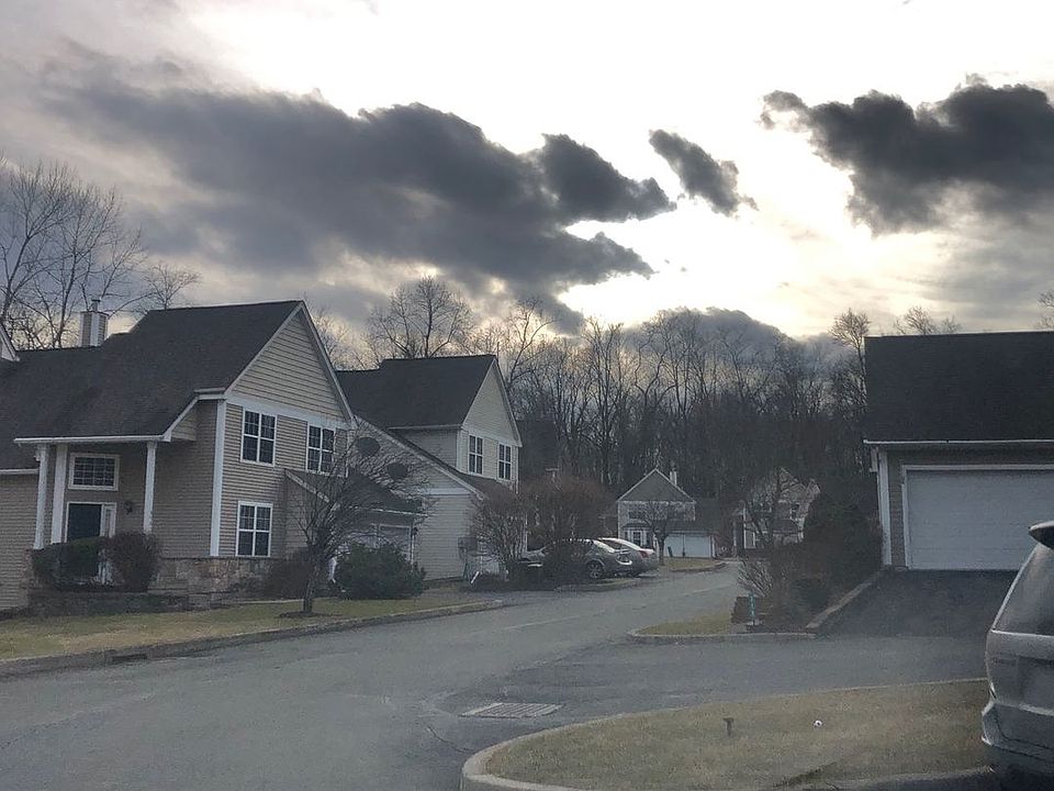 18 Tamarack Ct East Stroudsburg, PA Zillow Apartments for Rent in