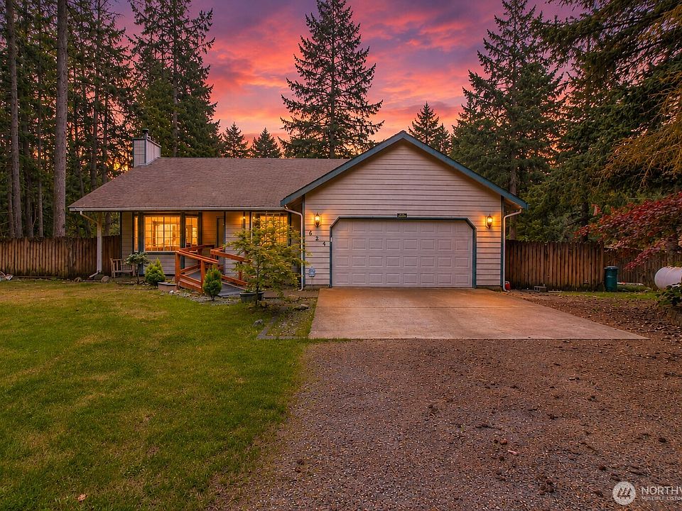1st image of 624 SE Pine Road