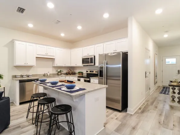 Overland Townhomes, 10563 County Road 48, Fairhope, AL 36532