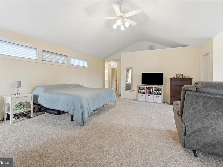 11406 Rolling Green Pl — Photo 20