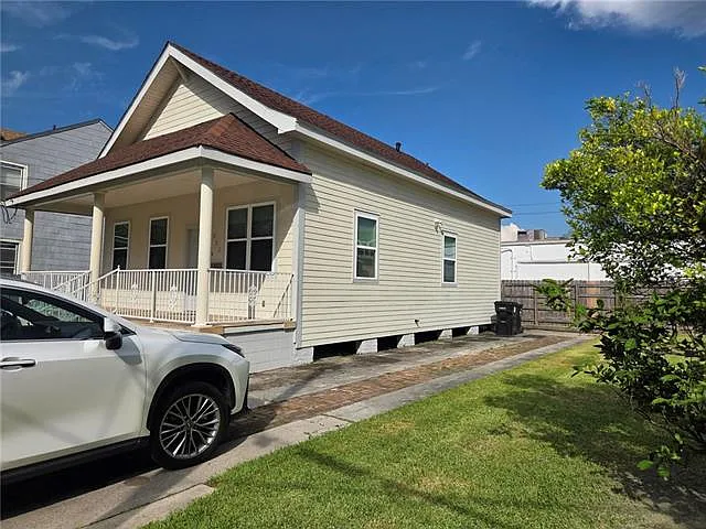 222 David St — Photo 28