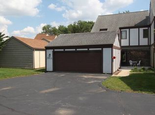 1303 Kingsridge Ct APT A, Normal, IL 61761