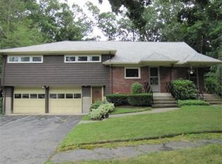 61 Ashmore Rd, Worcester, MA 01602