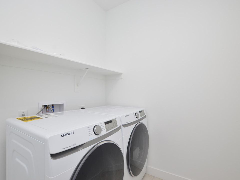 1st image of 5104 N 81st Ave