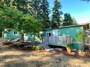 1914 Lake Dr SW, Lakebay, WA 98349