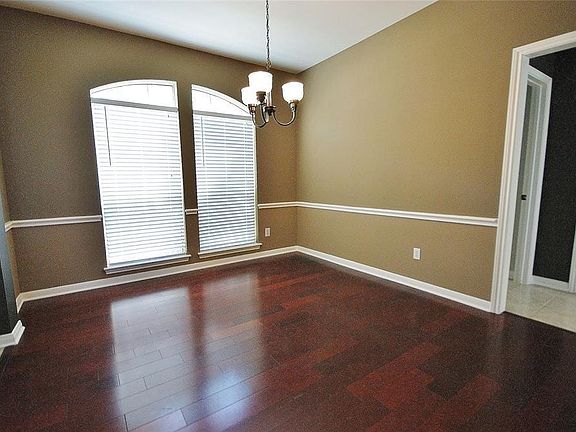 4th image of 2905 Autumn Creek Dr