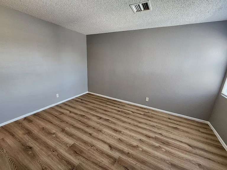 1705 Breckenwood Ct #4 — Photo 10