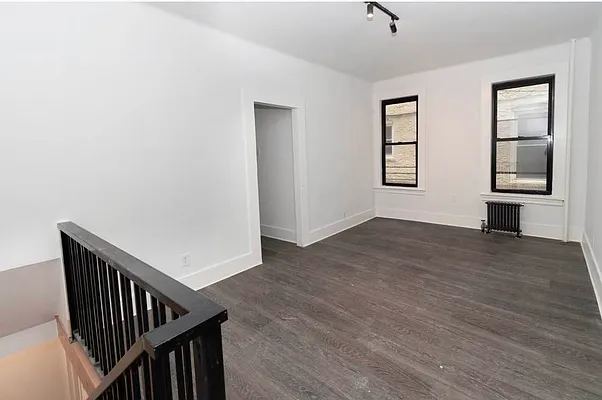 Rented by RealTegrity NY LLC | media 73