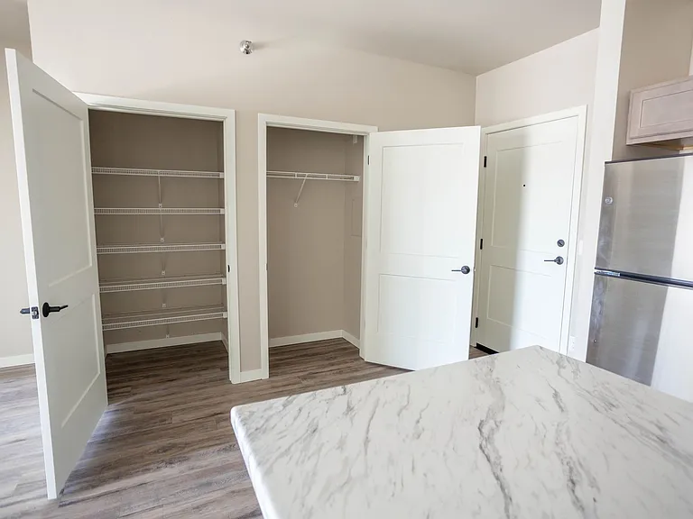 The Plains Apartments — Photo 6