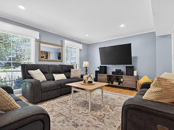 5th image of 4513 Orleans Dr