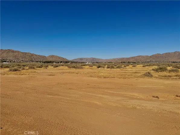 15369 Ocotilla Rd, Apple Valley, CA 92307