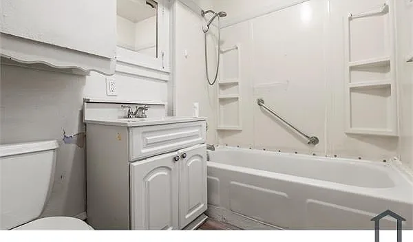 1146 N Main St — Photo 5