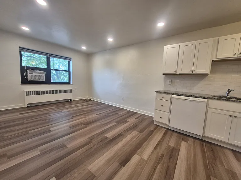 Shadyside Apartments — Photo 58