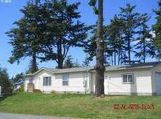 726 Harris Ave, Coos Bay, OR 97420