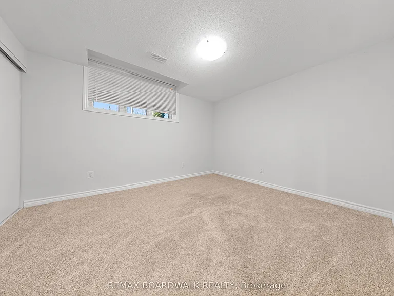780A March Rd #29 — Photo 19