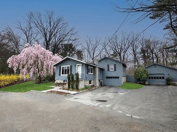 2nd image of 3 Shenandoah Rd