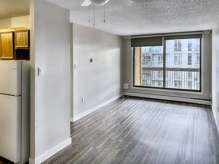 1310 14th Ave SW — Photo 21