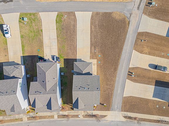 5th image of 4071 Fields Run