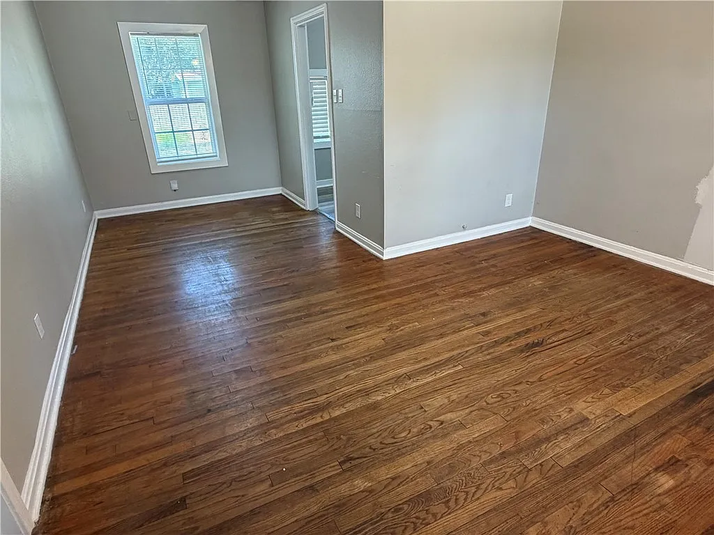 2 bed, 1.5 bath, 758 sqft, $1,395 — Photo 3