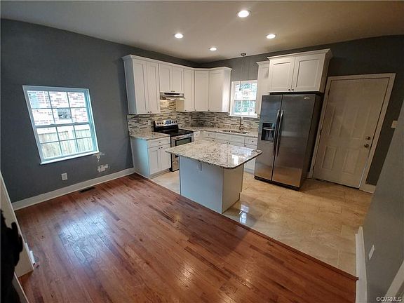 3rd image of 4005 Richmond Hwy