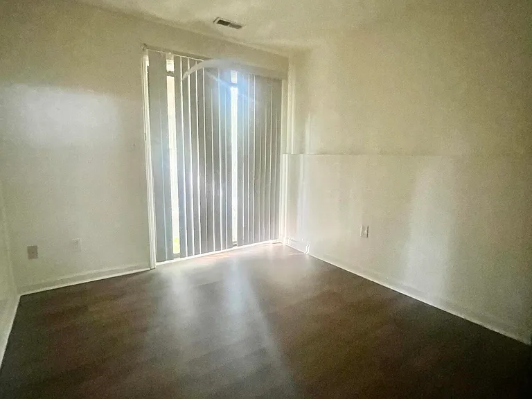 452 Larkwood Dr — Photo 10