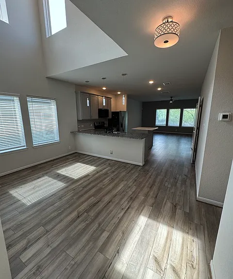 7510 Boxing Elm — Photo 21