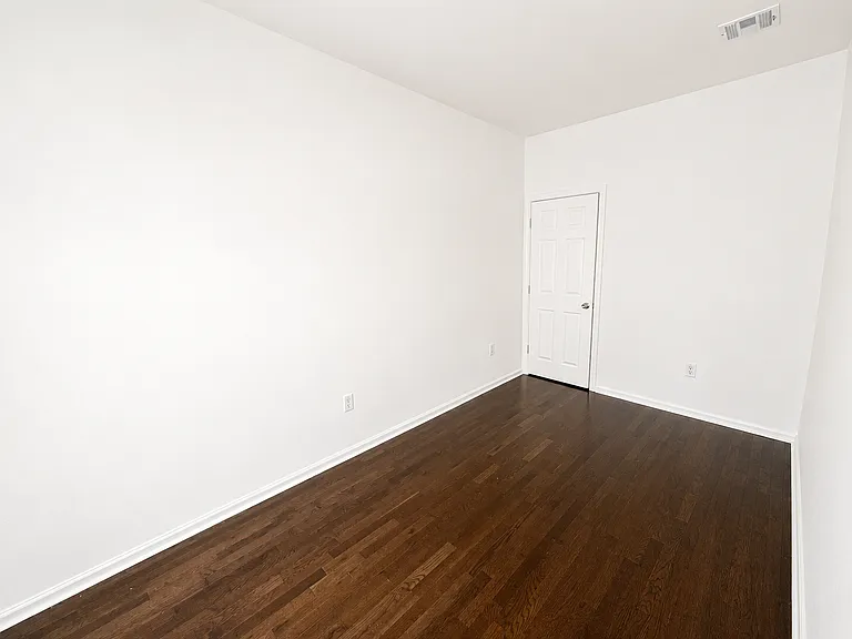 233 Rose St — Photo 24