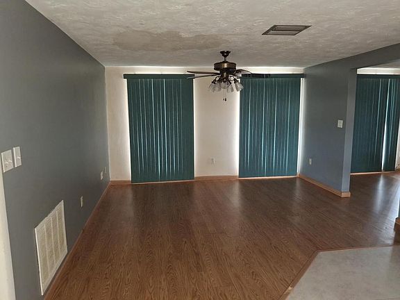 4th image of 3435 Hoover Dr