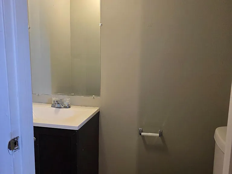 835 E Cold Spring Ln — Photo 17