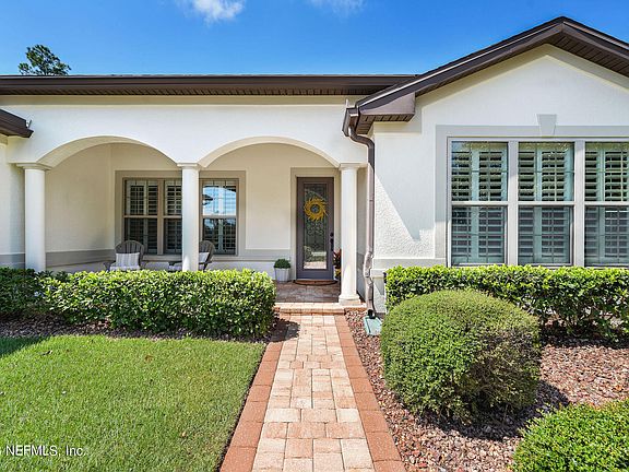4th image of 131 WOODGROVE Court