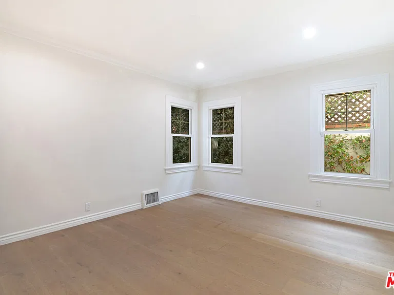 552 Wilcox Ave — Photo 25