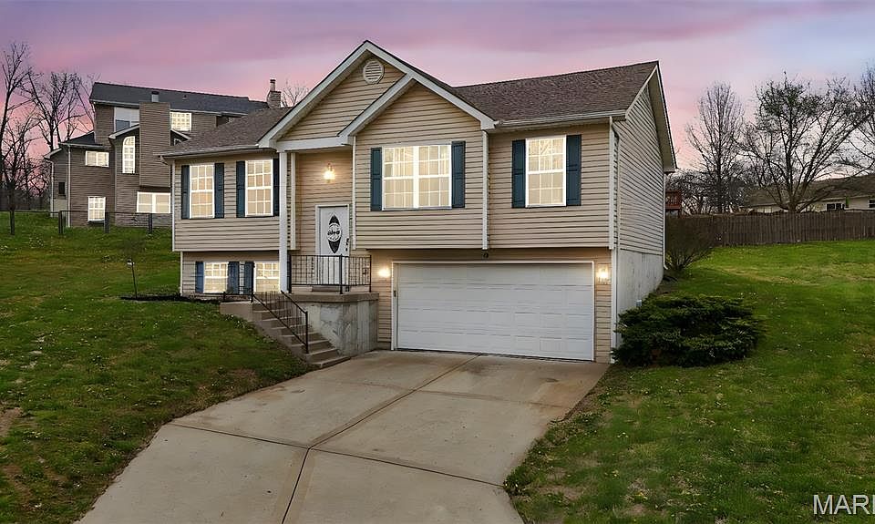 1st image of 38 Shady Tree Ct