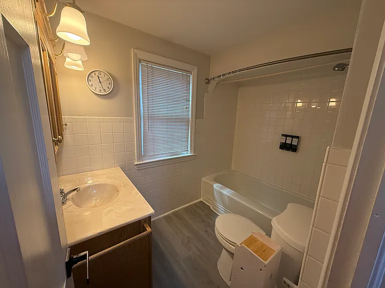 4350 Silsby Rd — Photo 11