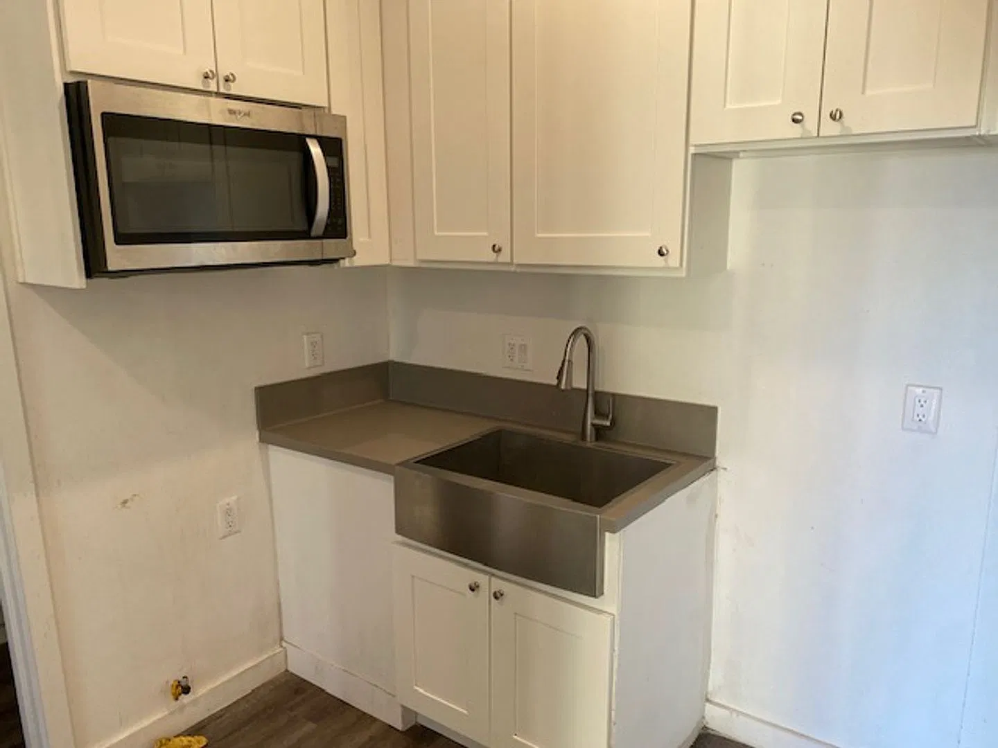 1 bed, 1.0 bath, 400 sqft, $1,650 — Photo 2