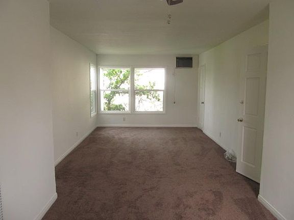 5th image of 1733 N Glenoaks Blvd