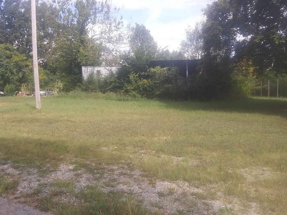 2nd image of 333 Shady Oak Dr