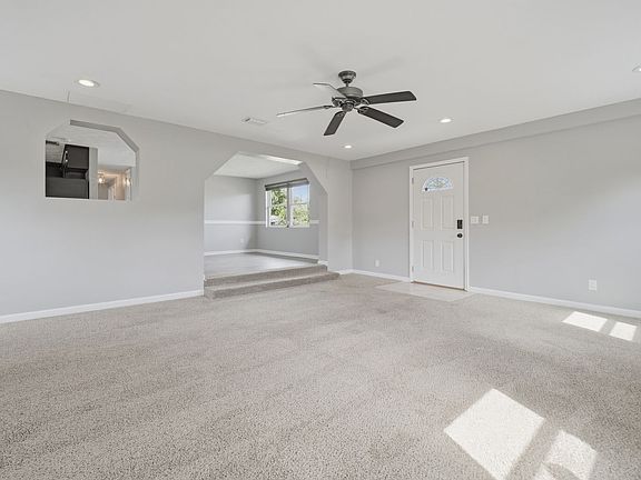 3rd image of 902 Virginia Ave