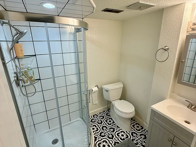 6147 Kevin Ave — Photo 14