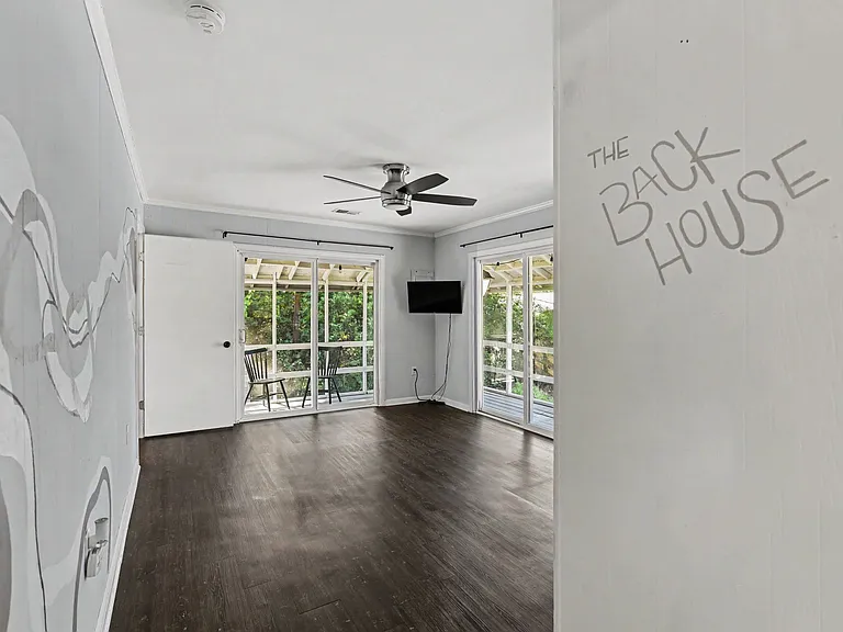 2243 Guerry Ave #B — Photo 4