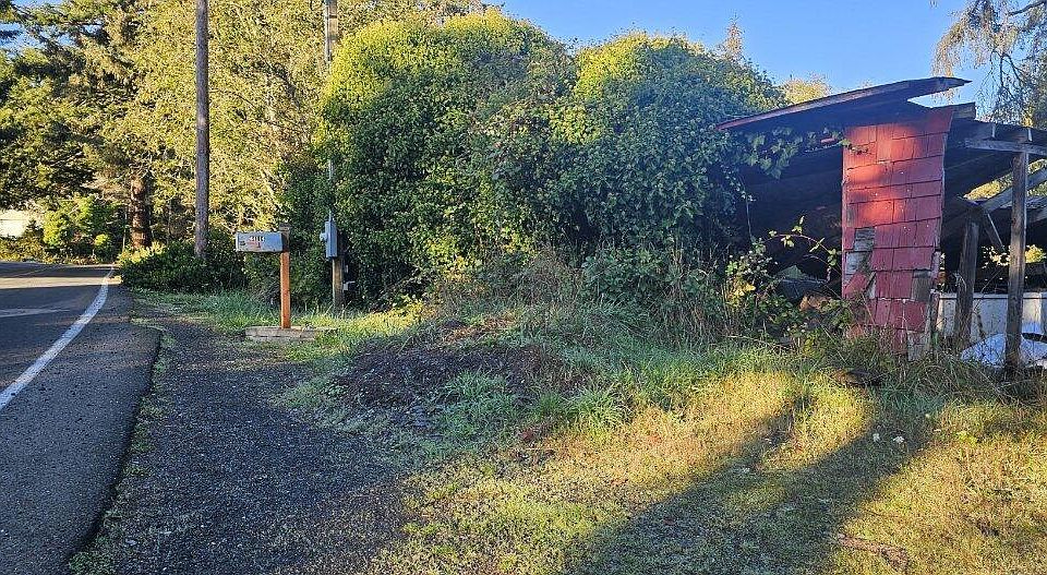 2nd image of 64114 Seven Devils Rd