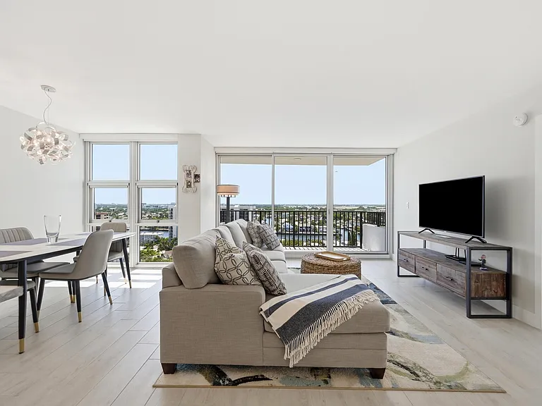 531 N Ocean Blvd #1601 — Photo 2