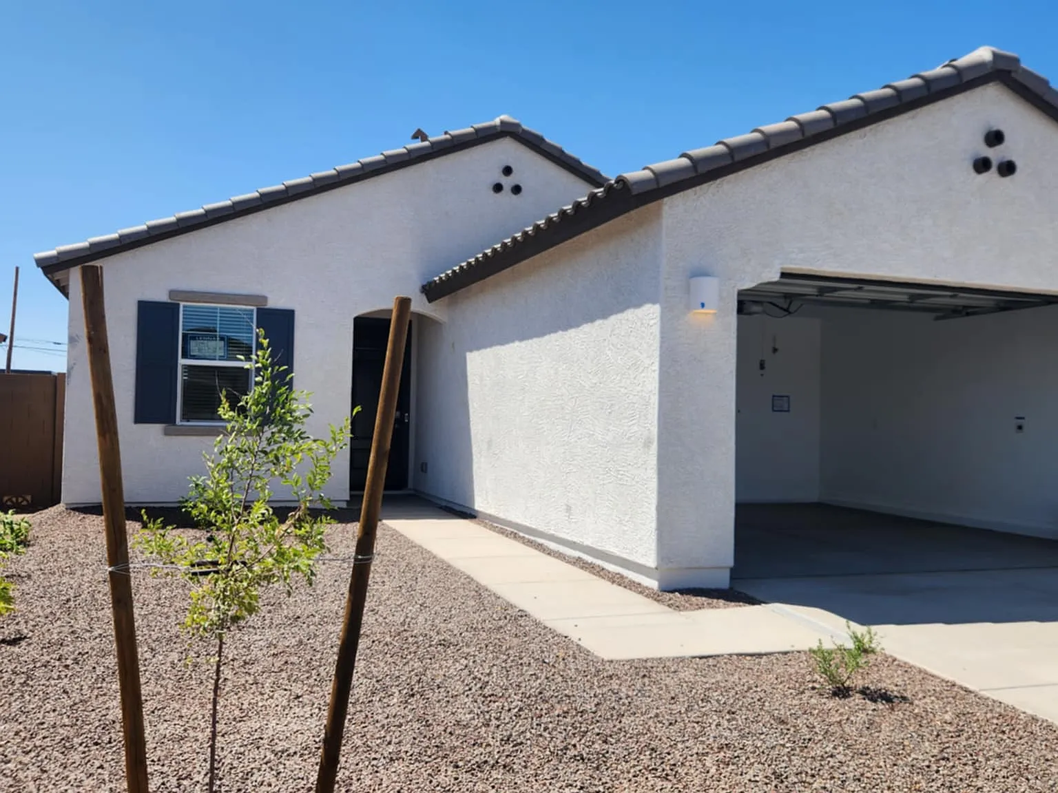 3 bed, 1400 sqft, $2,000 — Photo 2