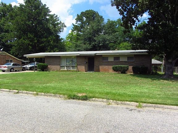 2nd image of 713 Wesley Dr