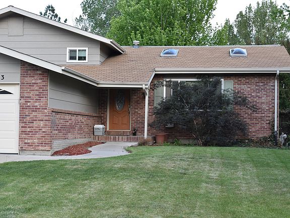 2nd image of 1613 Geneva Cir