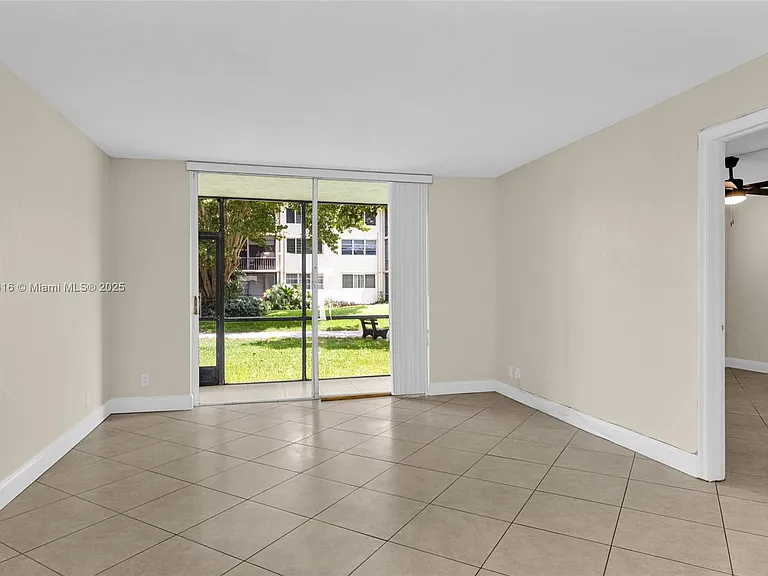 681 S Hollybrook Dr #109 — Photo 9