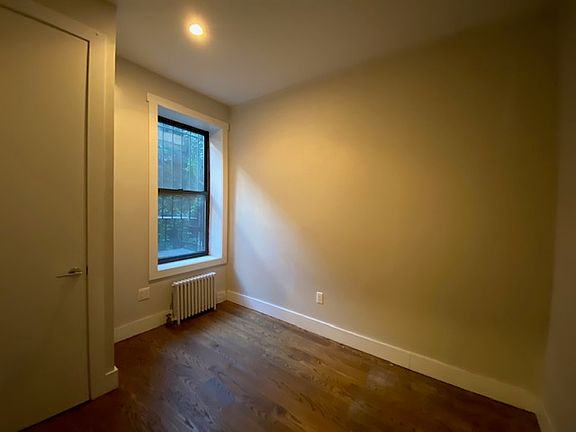 3rd image of 600 Lincoln Pl #A1