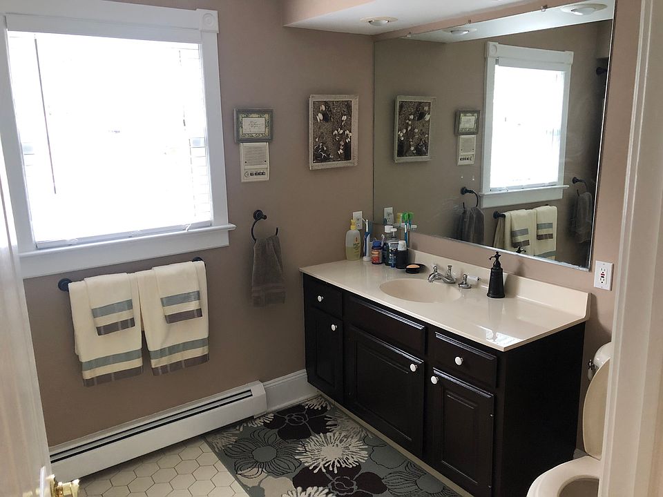 Full bath 1 of 3