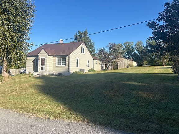 2nd image of 100 Humphrey Rd